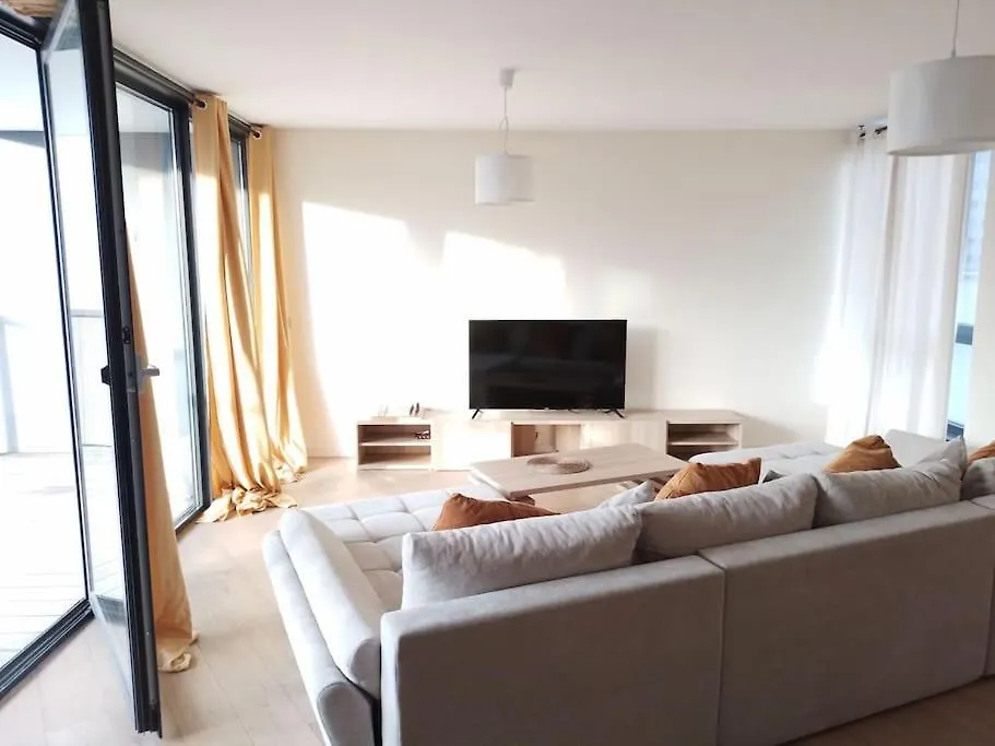 Beautiful 2Br/2Bar Apartement In European District Брюссель Бельгия